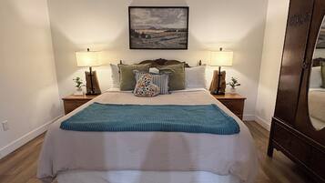 Iron/ironing board, WiFi, bed sheets