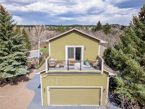 Exterior - Fabulous 5-bedroom house in Colorado Springs, perfect for relaxing (Colorado Springs)
