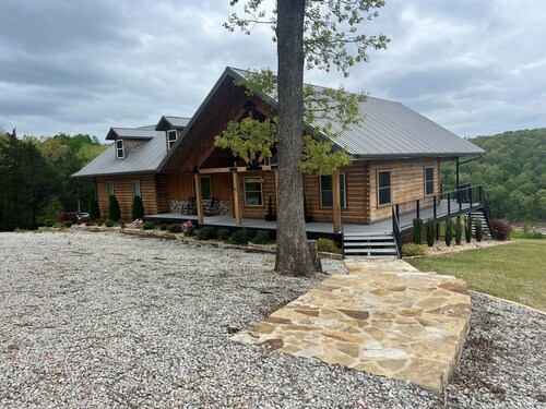 Custom Log Cabin Lake Home with Lake Views