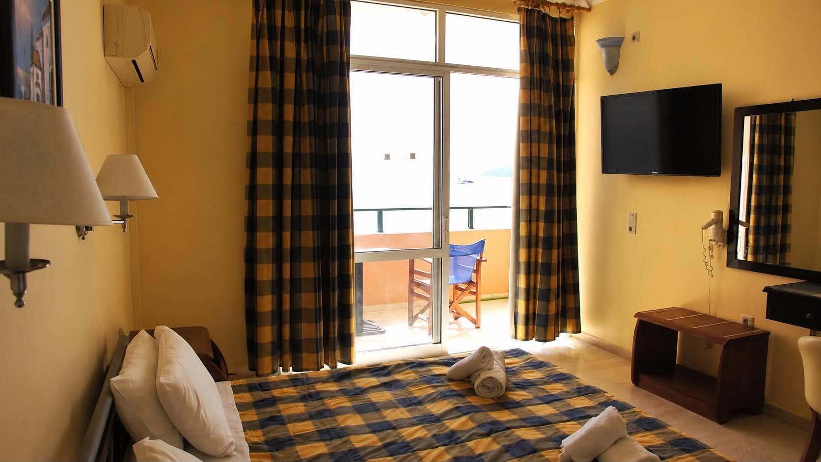 Basic Double or Twin Room, Sea View
