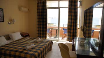 Basic Double or Twin Room, Garden View