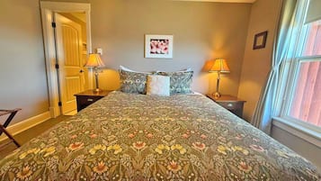 1 bedroom, internet, bed sheets