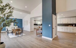 Dining - The Vegas Retreat (Las Vegas)