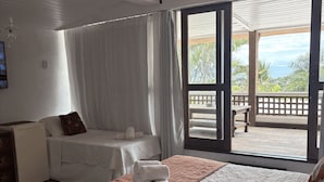 Nhà, nhiều phòng ngủ, quang cảnh biển