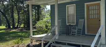 Cabin in the woods -great local- getaway or weekly area work