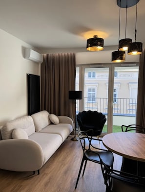 Comfort Apartment, City View | Living area - EasyStay Apartments (Gdynia)