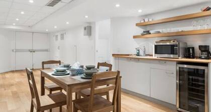 Cozy Studio for whole Family | North Vancouver
