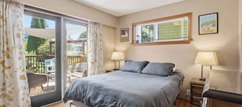 Cozy 2BR House | Full Kitchen · Backyard