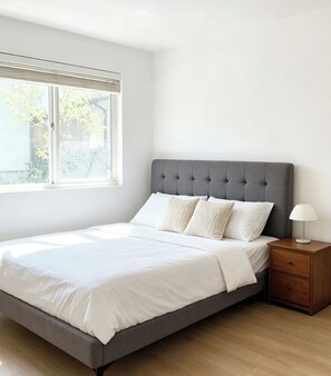 1 bedroom, iron/ironing board, WiFi, bed sheets - Studio in Sophia’s sweet home (Vancouver)