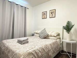 3 Schlafzimmer, Schreibtisch, Bügeleisen/Bügelbrett, kostenloses WLAN