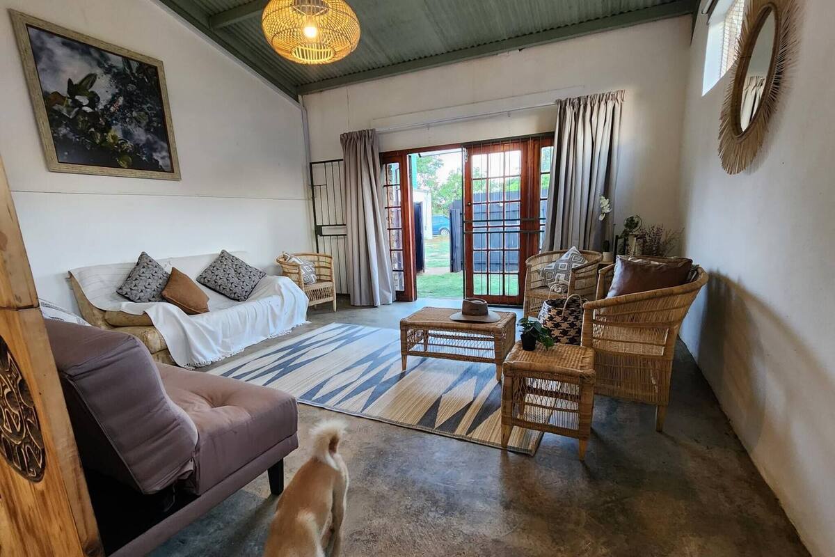 Room, 3 Bedrooms, Accessible, Smoking | Living area