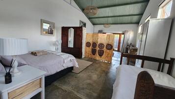 Room, 3 Bedrooms, Accessible, Smoking | 3 bedrooms