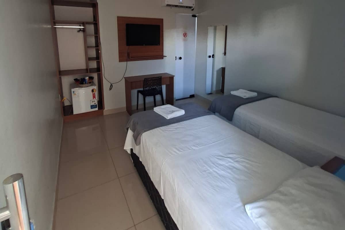 Habitación clásica con 2 camas individuales | Escritorio y wifi gratis