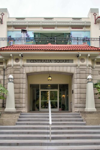 The Peak at Centralia Square | Room 208