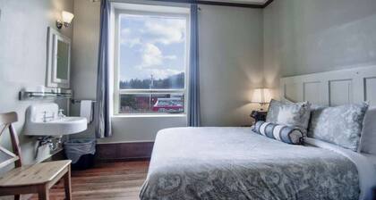The Peak at Centralia Square | Room 208