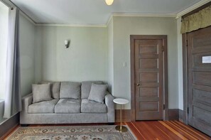 Living area - The Peak at Centralia Square | Historic Suite 206 (Centralia)