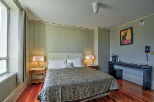 The Peak at Centralia Square | Historic Suite 311