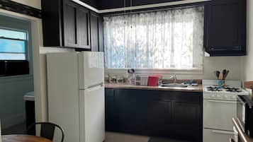 咖啡機/沖茶器、雪櫃、焗爐、爐具
