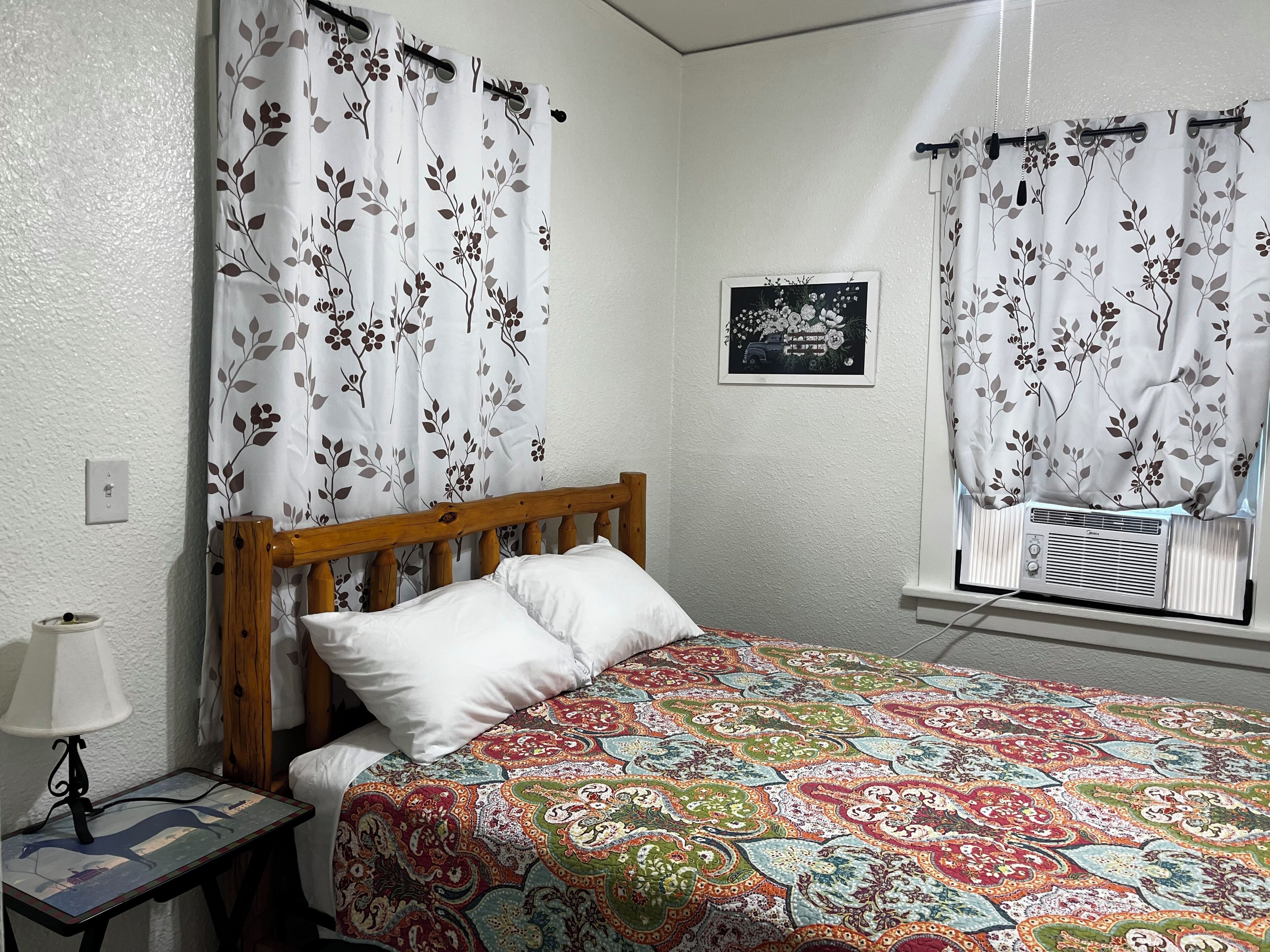 2 chambres, fer et planche à repasser, Wi-Fi gratuit, draps fournis