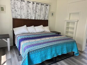2 bedrooms, iron/ironing board, free WiFi, bed sheets - Wonderful 2-bedroom downstairs apartment in quiet Rapid City neighborhood (Rapid City)