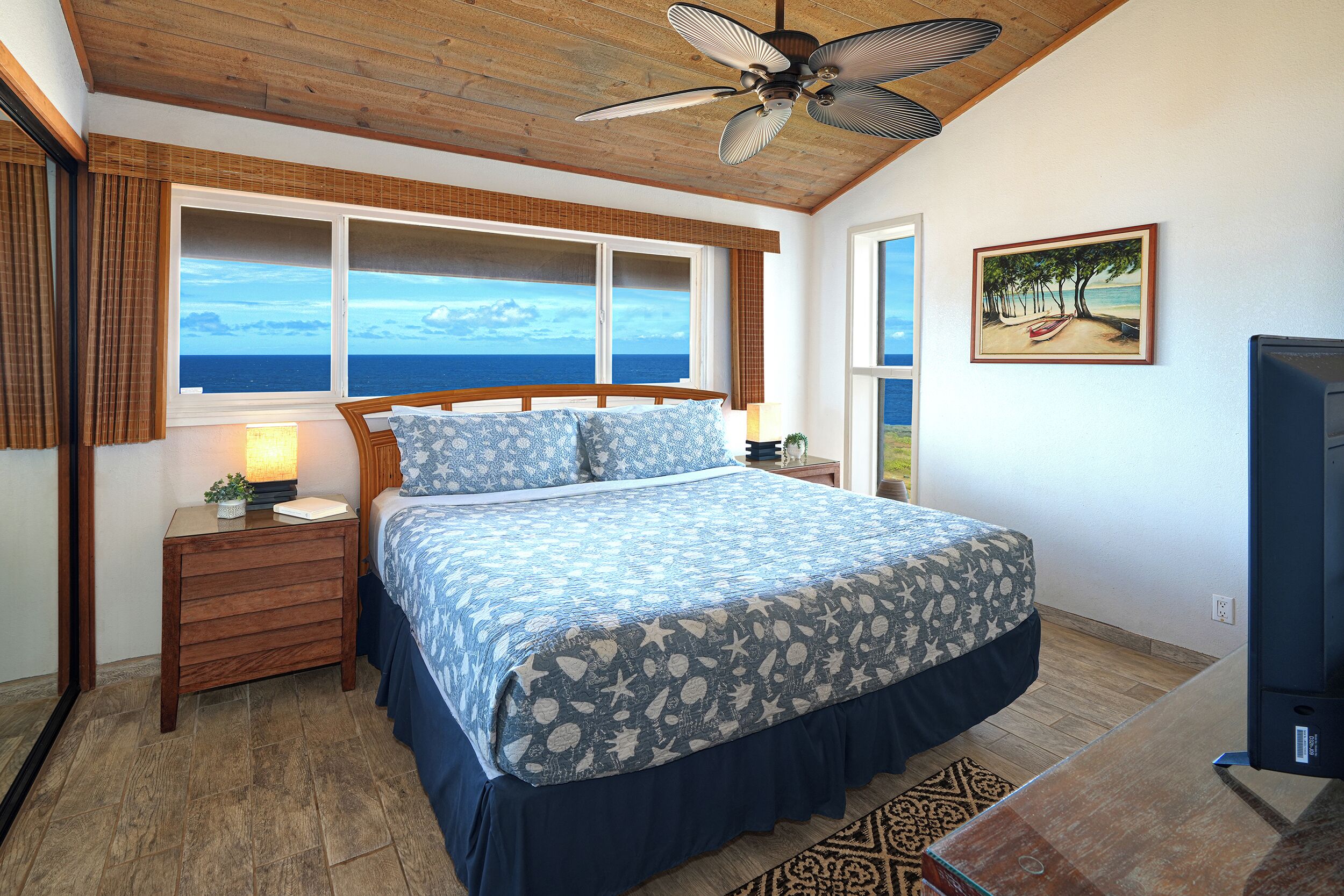 3 bedrooms, iron/ironing board, internet, bed sheets