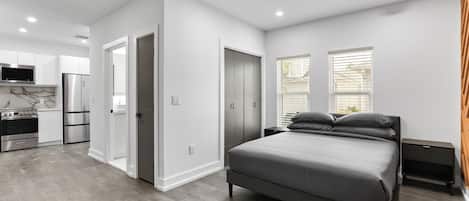 1 habitación, tabla de planchar con plancha, wifi y ropa de cama