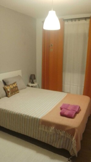 Room - Vrbo Property (Aveiro)