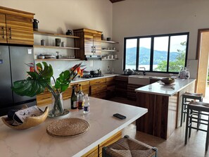 Coffee/tea maker, fridge, microwave, oven - Panoramic Lake Arenal Sunset View Villa with AC (Nuevo Arenal)
