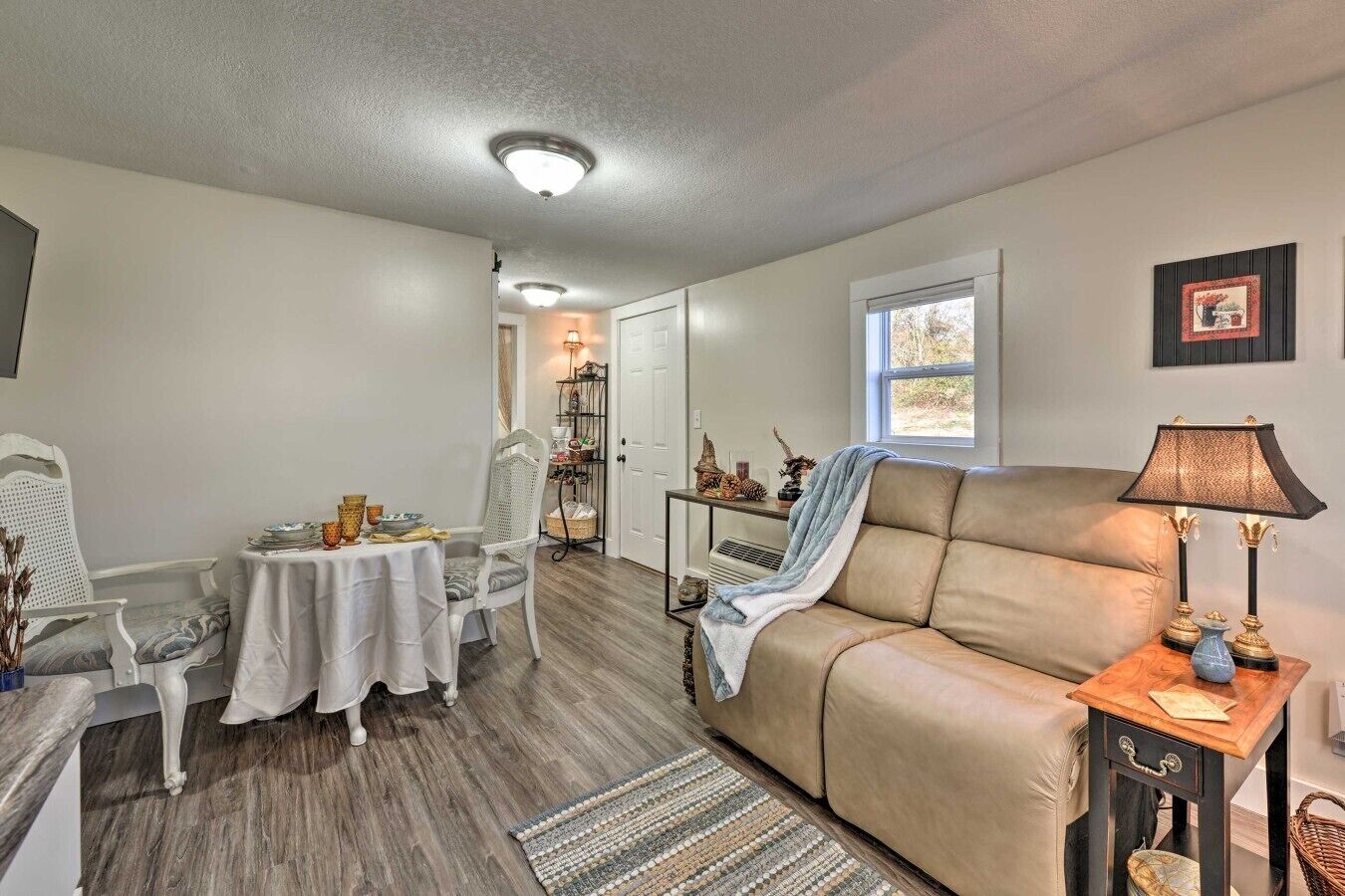 Cozy Hudson Cottage Ii W Porch, Patio & Grill - Hickory, NC