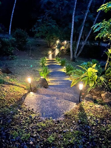 Kliffstone Jungle House One of the LARGEST 78 Acres Private Vacation Estate
