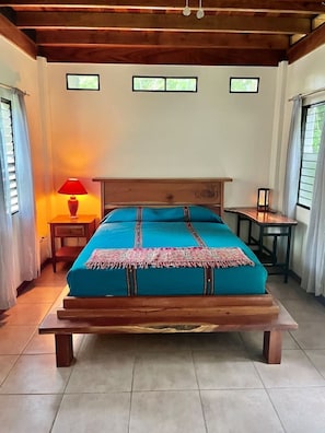 4 Schlafzimmer, Schreibtisch, WLAN, Bettwäsche