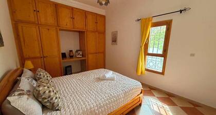 beautiful peaceful retreat with private garden and mountain views