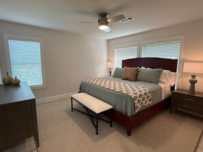 5 bedrooms, iron/ironing board, WiFi, bed sheets - Weldons' Kyle Field Cottage (College Station)