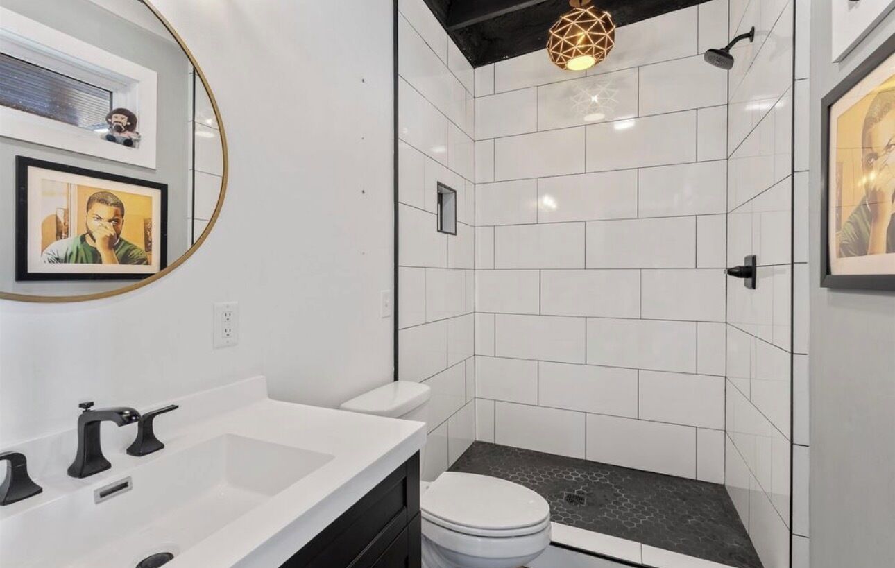 Shower, towels, soap, toilet paper