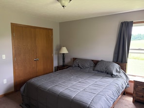 3 bedrooms, free WiFi, bed sheets