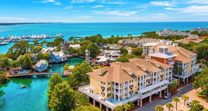 Wharf & Wander by Avantstay Walk to Village + Beach Tram + Resort Pool + Golf Baytowne Wharf