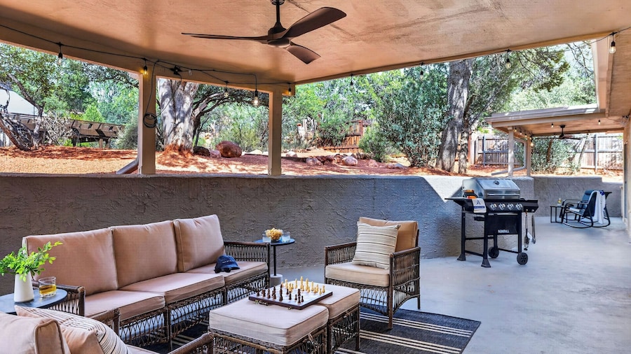Juniper Hideout by Avantstay Red Rock Views + Hot Tub + Sauna + Game Room Near Sedona Trails