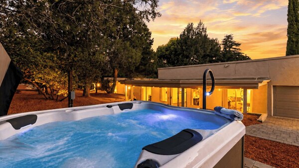 Juniper Hideout By Avantstay Hot Tub + Game Room + Gym + Sauna Sedona, Az - Sedona, AZ