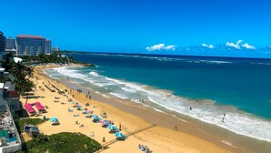 On the beach - Beachfront Stella Maris Apt on Condado Ave (SanJuan)