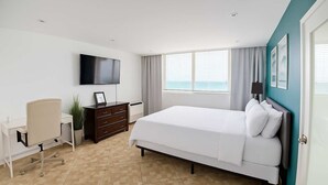 1 bedroom, WiFi, bed sheets - Beachfront Stella Maris Apt on Condado Ave (SanJuan)