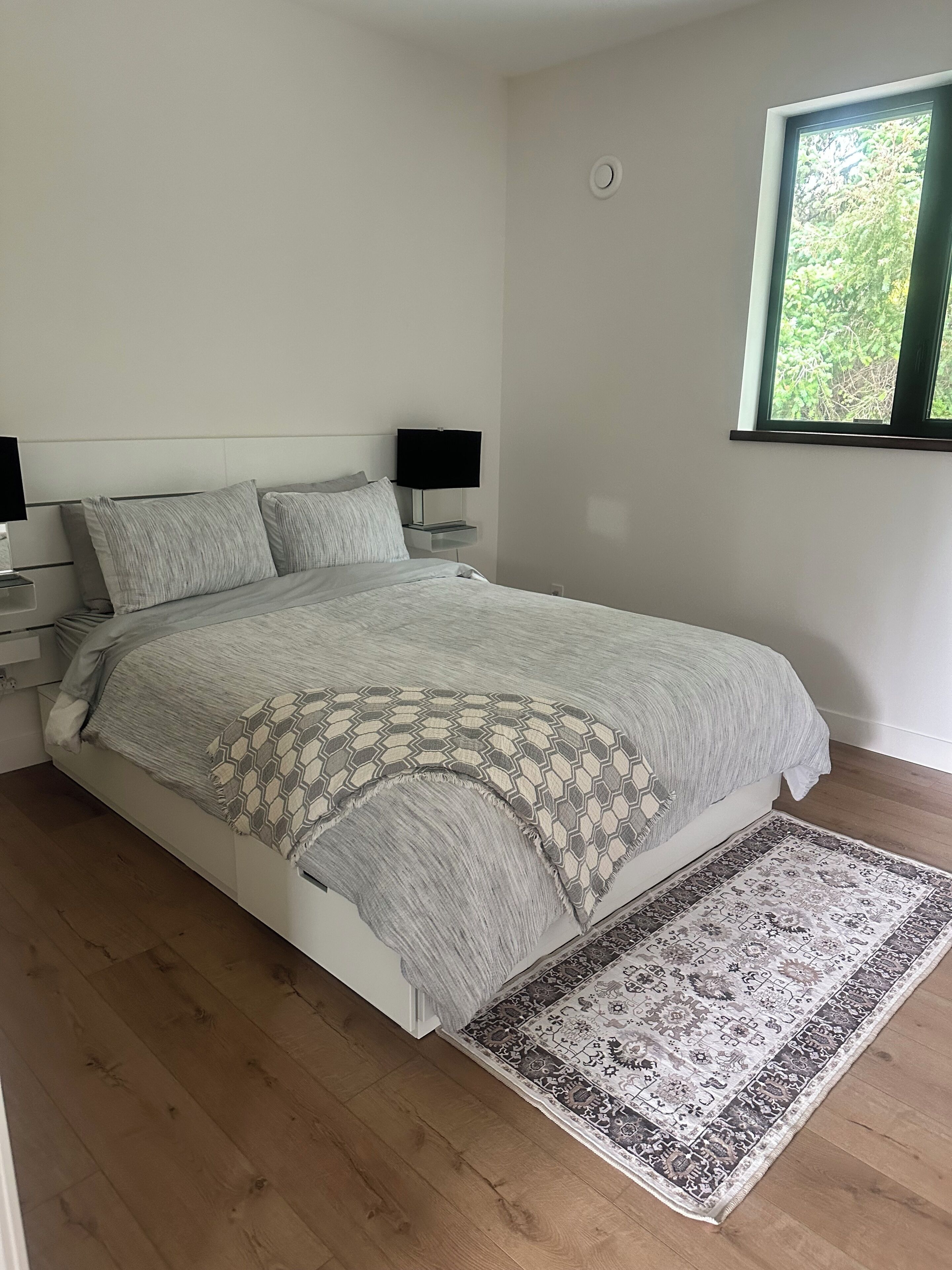 2 bedrooms, WiFi, bed sheets, wheelchair access