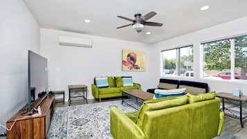 Smart TV, music library, stereo, printers