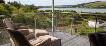 The Dunes, Gwbert, Cardigan – A contemporary coastal escape overlooking the Teifi Estuary.