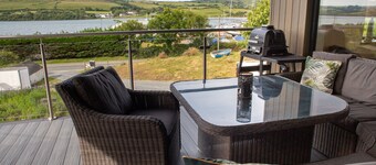The Dunes, Gwbert, Cardigan – A contemporary coastal escape overlooking the Teifi Estuary.
