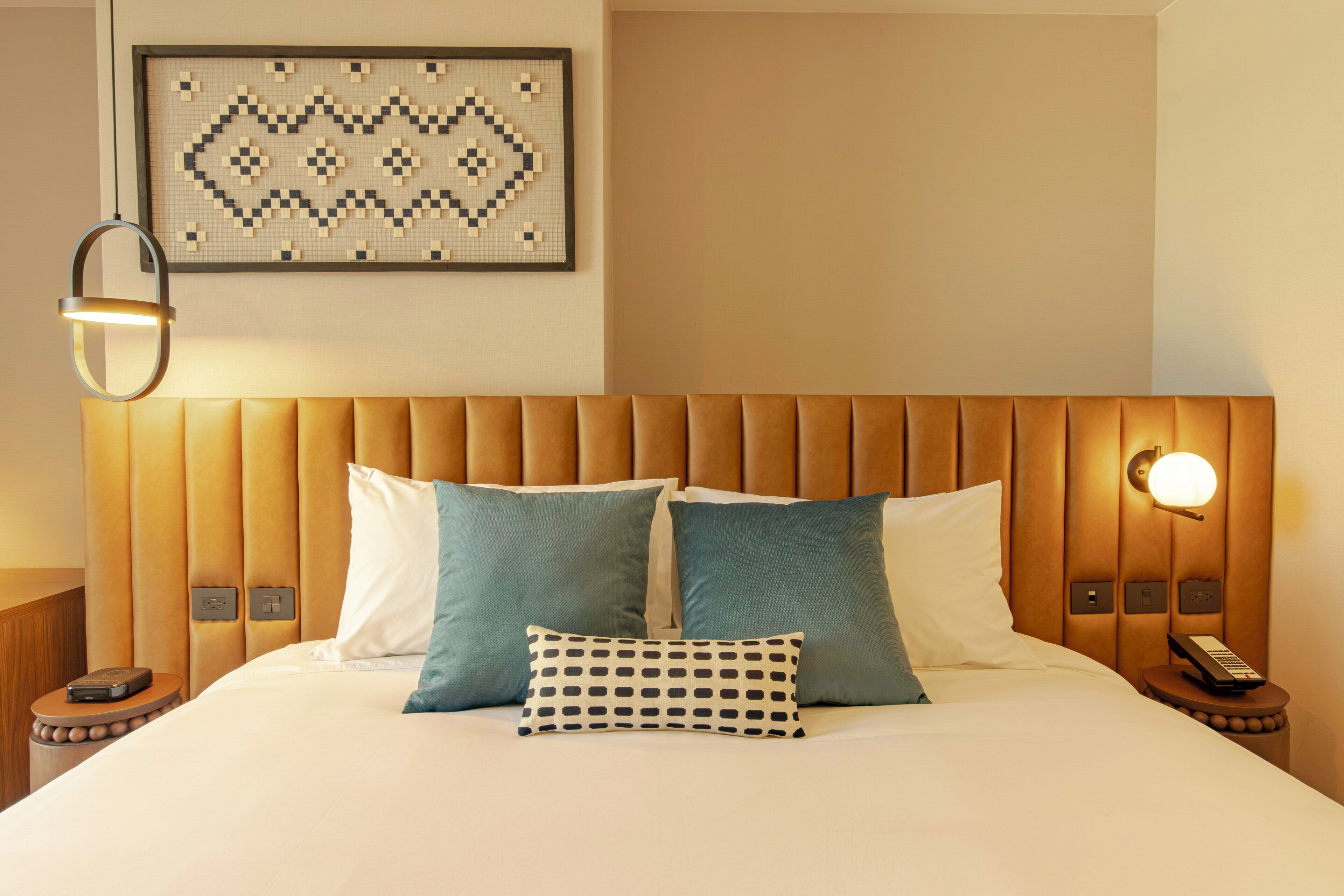 Ropa de cama de alta calidad y minibar 