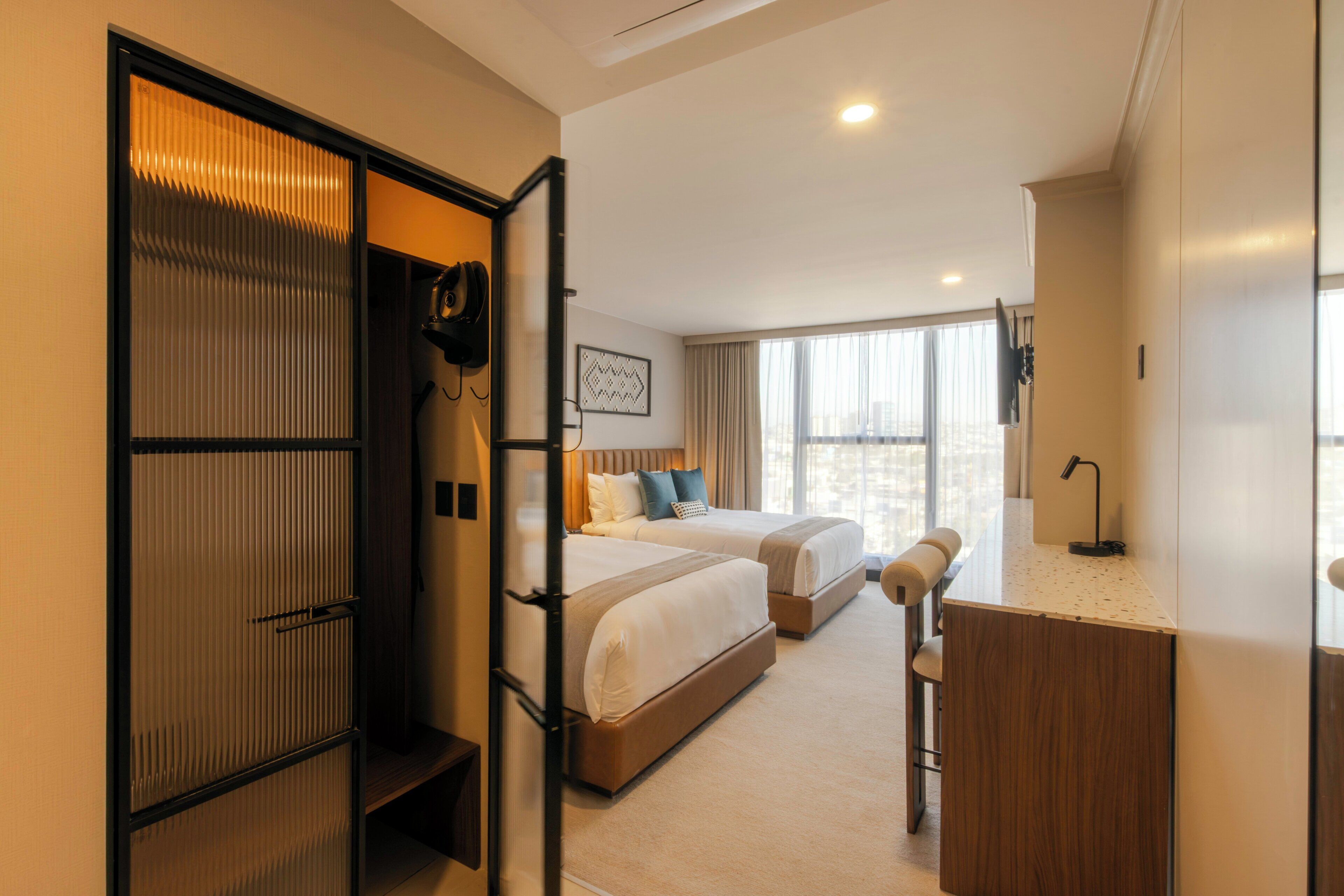 Standard Room, 2 Queen Beds | Premium bedding, minibar, in-room safe, desk