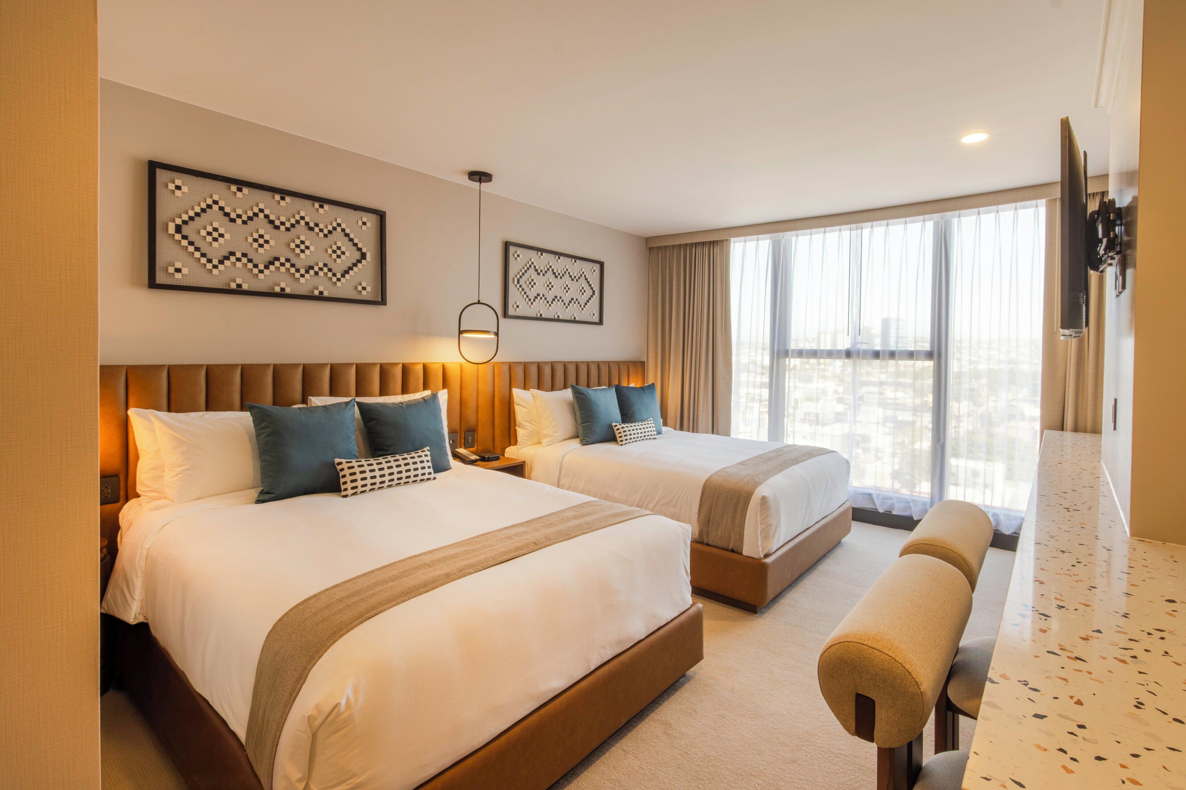 Ropa de cama de alta calidad y minibar 