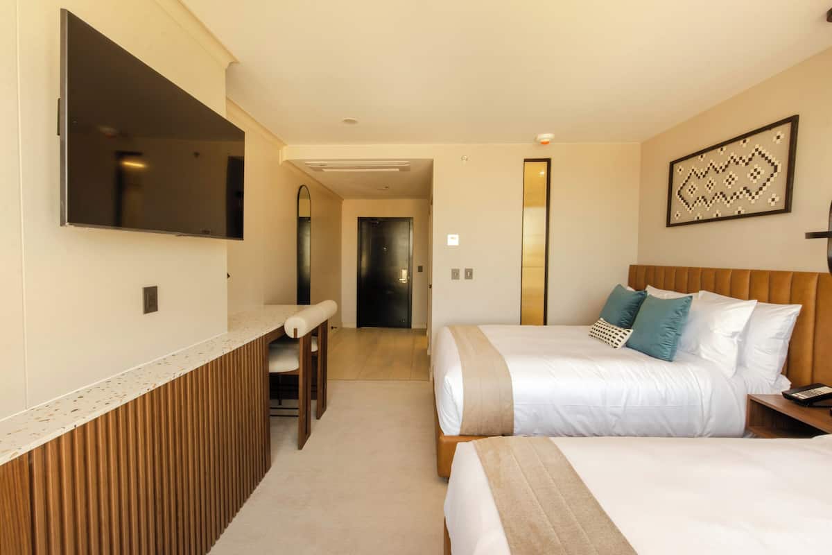 Standard Room, 2 Queen Beds | Premium bedding, minibar, in-room safe, desk