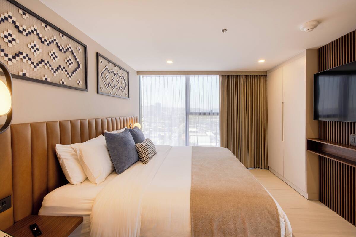 Premium Room, 1 King Bed