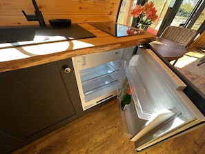 Kühlschrank, Mikrowelle, Toaster